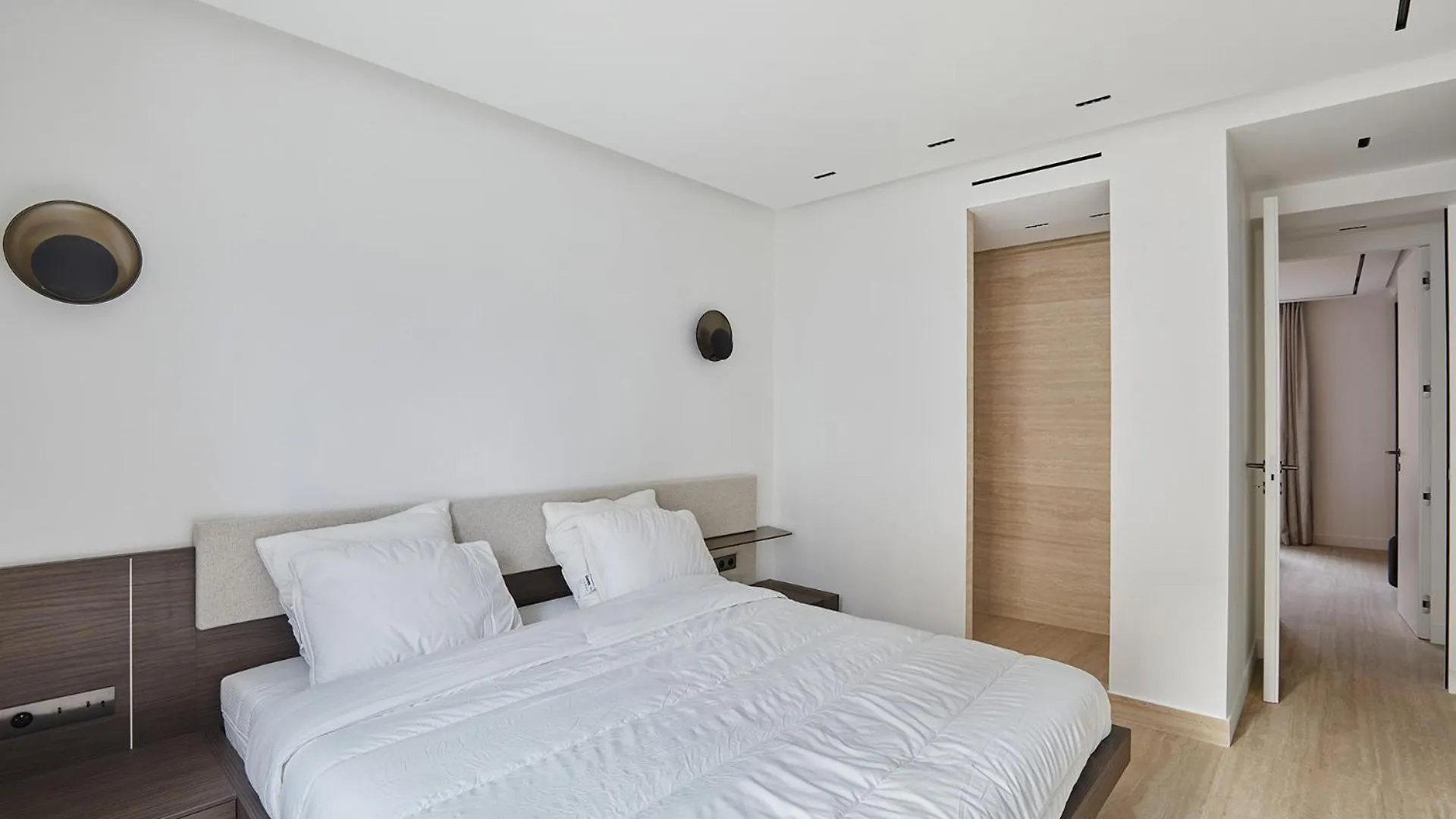 Spacious & Modern 2Br 2Ba L Paris 16 Near Roland Garros 0*,  France